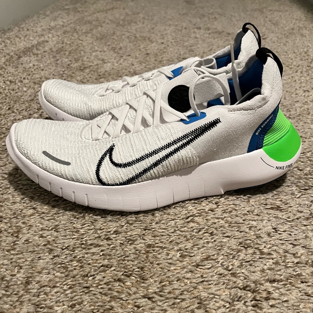 Nike Mens White Sneakers with Black, Green, and Blue Highlights - Picture 4 of 5